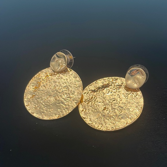 Perfect for the modern bohemian, you can't go wrong with these golden tones - Picture 1 of 5